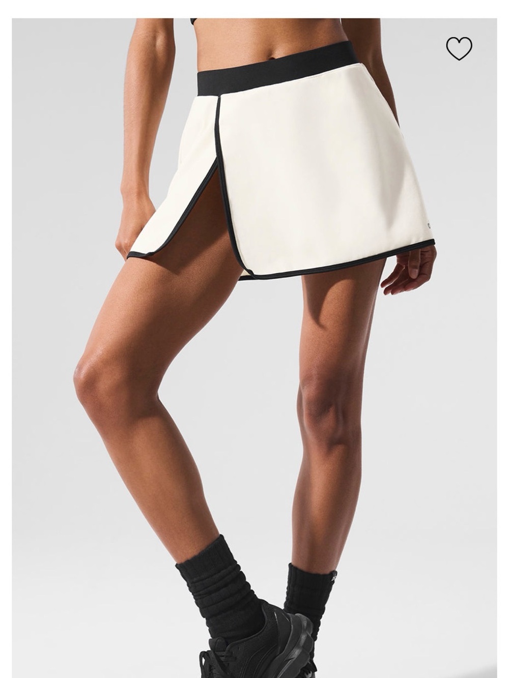 05. Alo Airbrush Streamlined Skirt - Ivory/Black